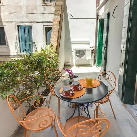 Cera Casa Del Giglio Apartament