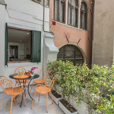 Ve.n.i.ce. Cera Casa Del Giglio * Βενετία
