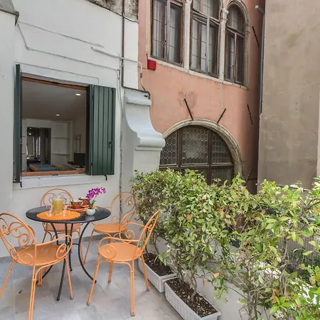 Cera Casa Del Giglio * 베니스